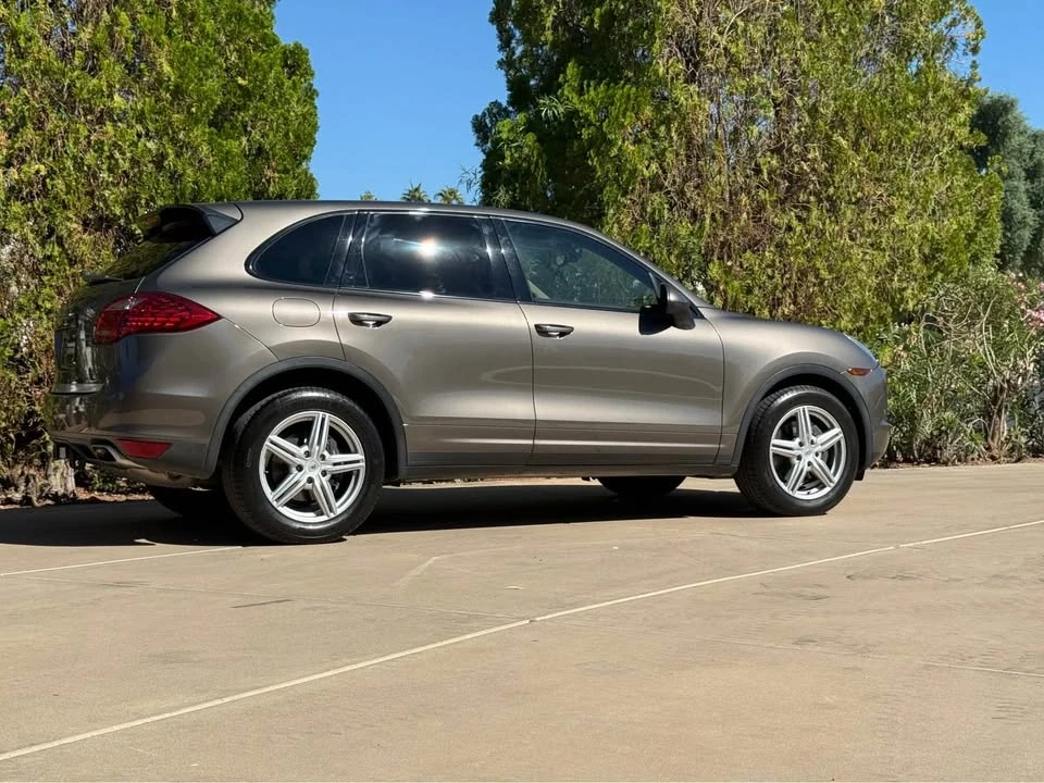 2011 Porsche 958 Cayenne - Image 3 of 16