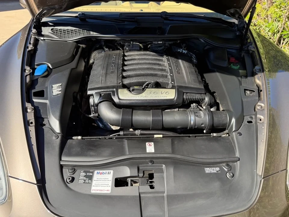 2011 Porsche 958 Cayenne - Image 16 of 16