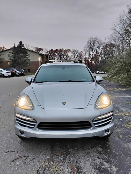 2011 Porsche 958 Cayenne - Image 2 of 15