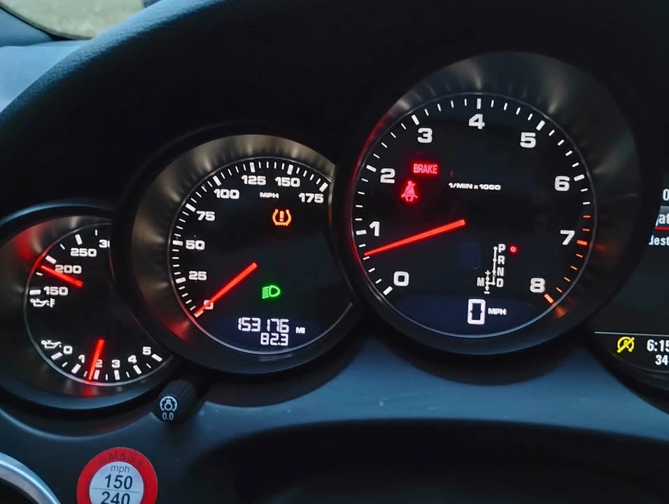 2011 Porsche 958 Cayenne - Image 15 of 15