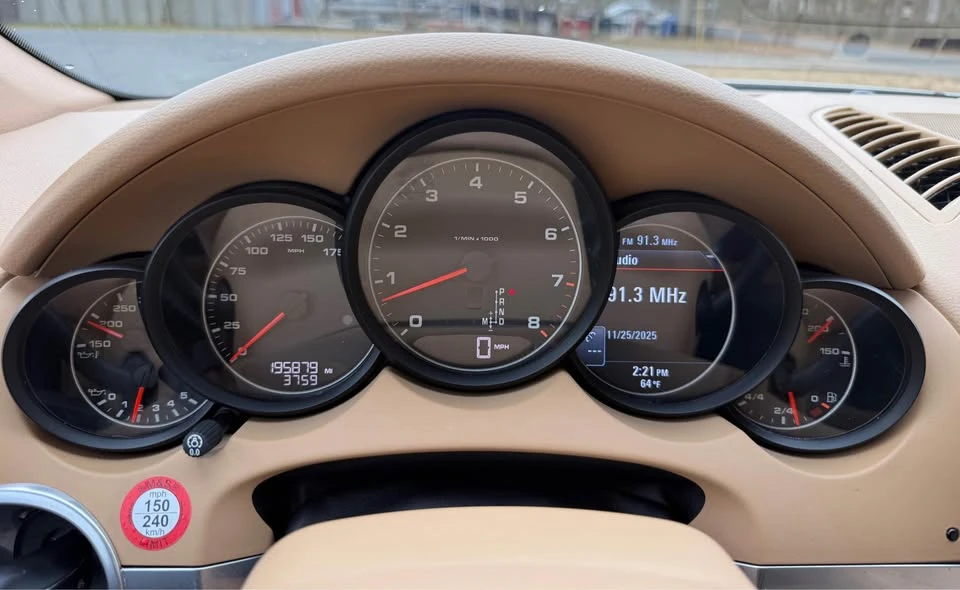 2011 Porsche 958 Cayenne - Image 11 of 19