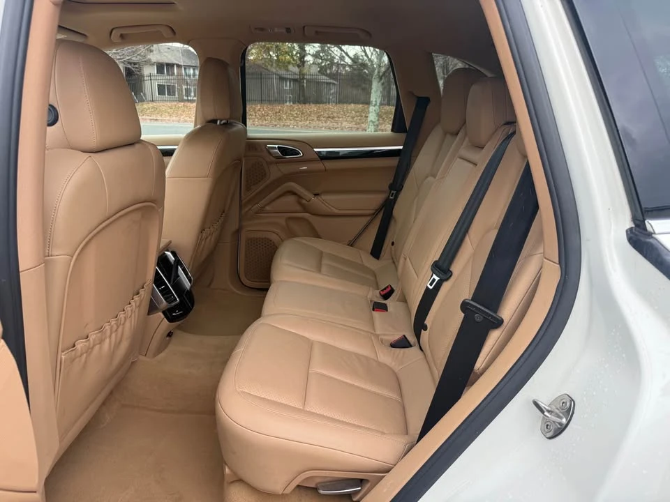 2011 Porsche 958 Cayenne - Image 18 of 19