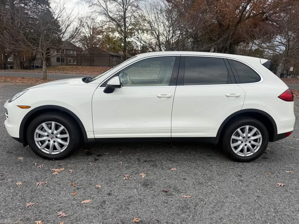 2011 Porsche 958 Cayenne - Image 8 of 19