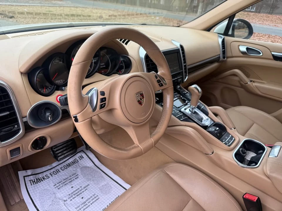2011 Porsche 958 Cayenne - Image 10 of 19