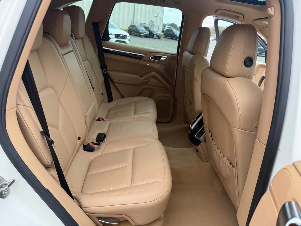 2011 Porsche 958 Cayenne - Image 17 of 19