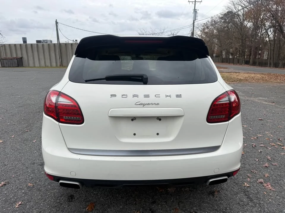 2011 Porsche 958 Cayenne - Image 6 of 19