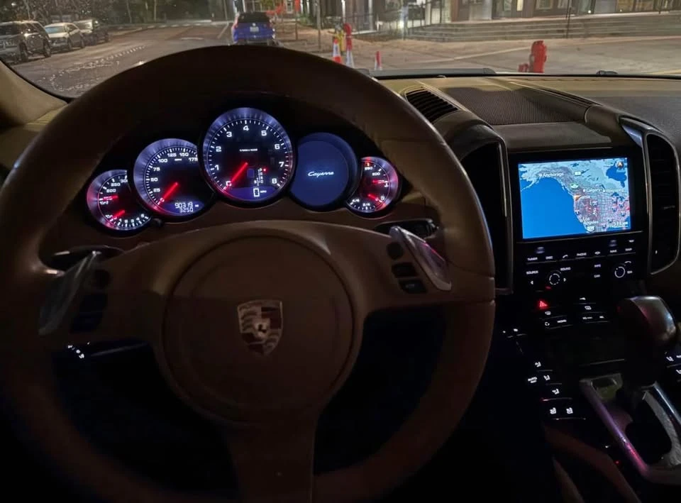 2011 Porsche 958 Cayenne - Image 8 of 12