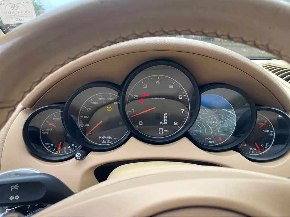 2011 Porsche 958 Cayenne - Image 12 of 17