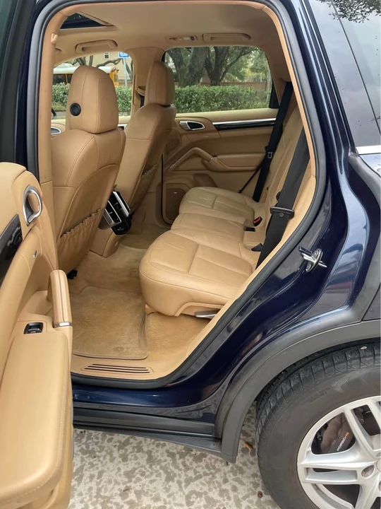2011 Porsche 958 Cayenne - Image 8 of 17