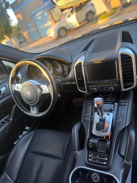 2011 Porsche 958 Cayenne - Image 11 of 13