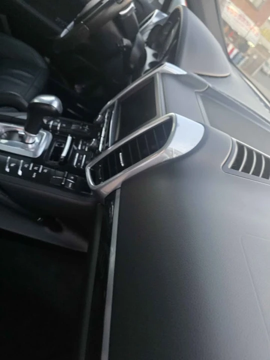 2011 Porsche 958 Cayenne S - Image 16 of 20