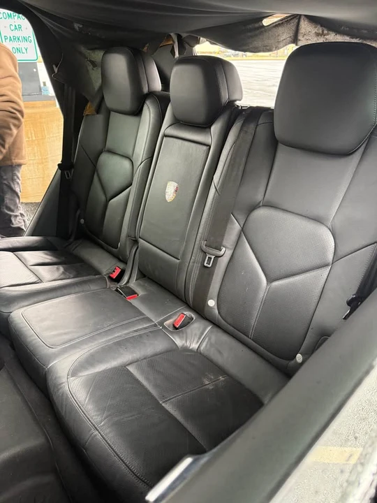 2011 Porsche 958 Cayenne - Image 14 of 16