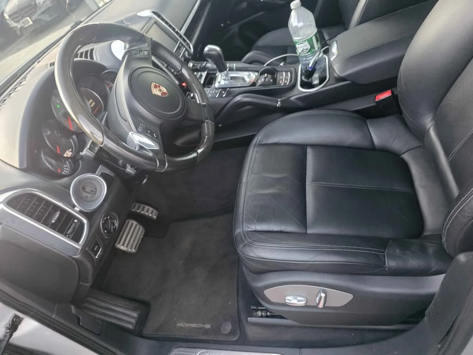 2011 Porsche 958 Cayenne S - Image 12 of 20