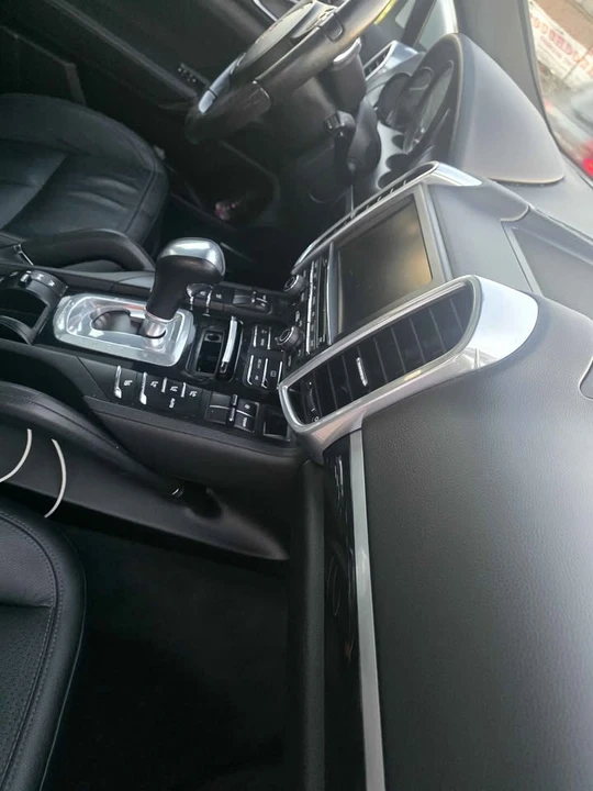 2011 Porsche 958 Cayenne S - Image 18 of 20