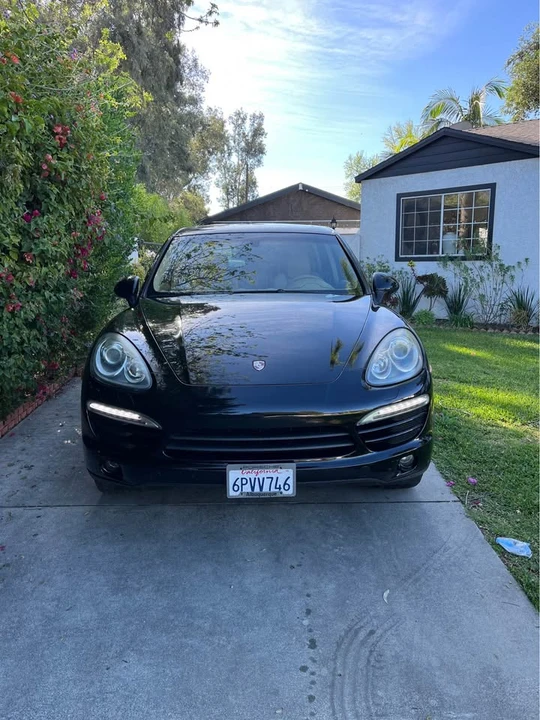 2011 Porsche 958 Cayenne - Image 2 of 11