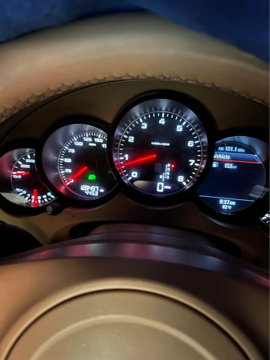 2011 Porsche 958 Cayenne - Image 10 of 11