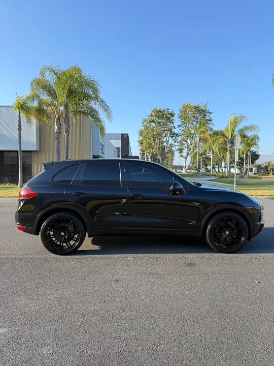 2011 Porsche 958 Cayenne - Image 8 of 18