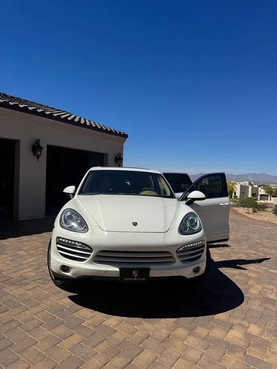 2011 Porsche 958 Cayenne - Image 2 of 12