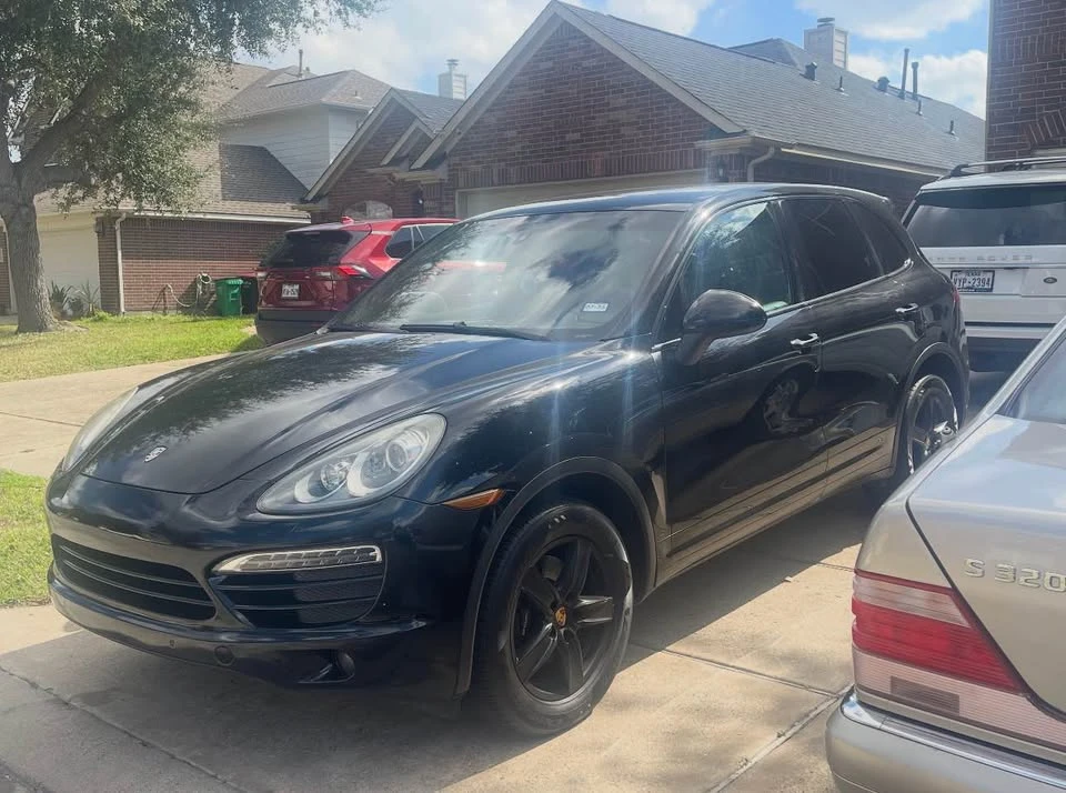 2011 Porsche 958 Cayenne - Image 2 of 14