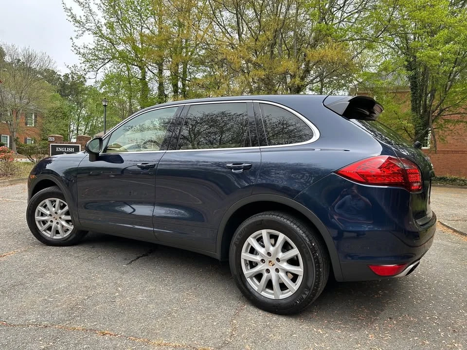 2011 Porsche 958 Cayenne - Image 8 of 20