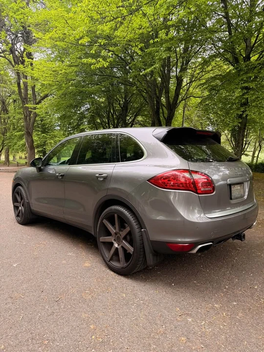 2011 Porsche 958 Cayenne - Image 6 of 15