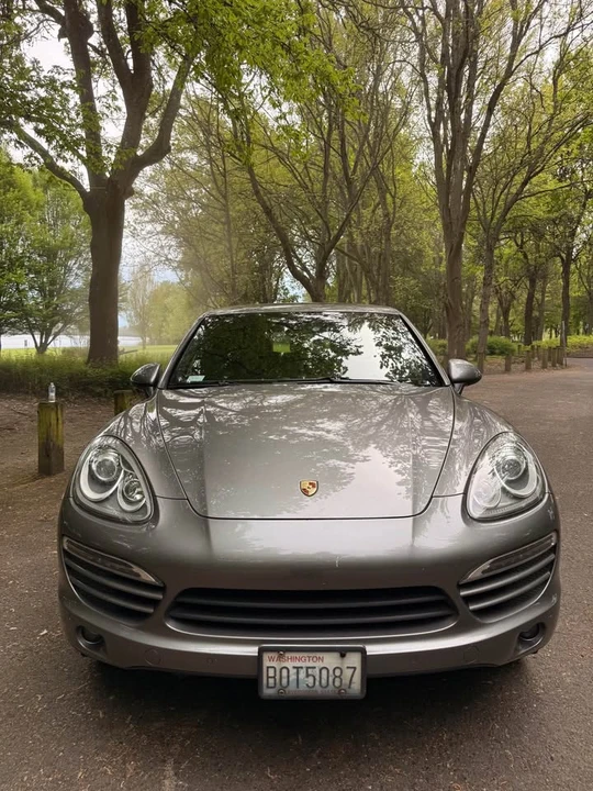 2011 Porsche 958 Cayenne - Image 2 of 15