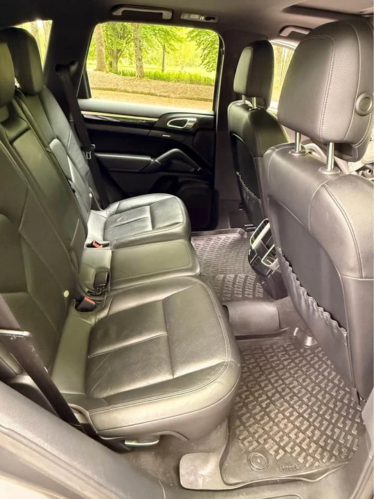 2011 Porsche 958 Cayenne - Image 10 of 15