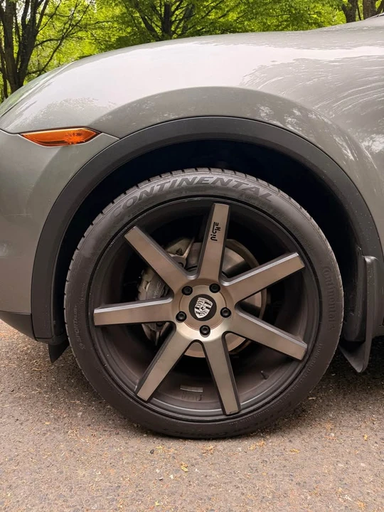 2011 Porsche 958 Cayenne - Image 8 of 15