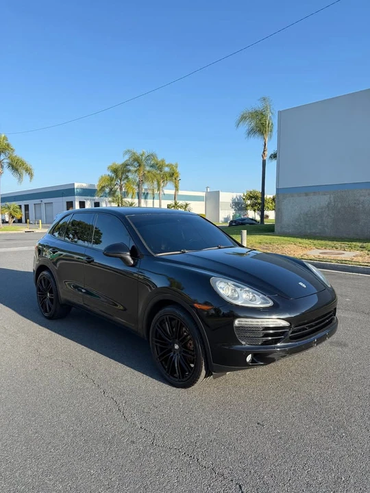 2011 Porsche 958 Cayenne - Image 9 of 18