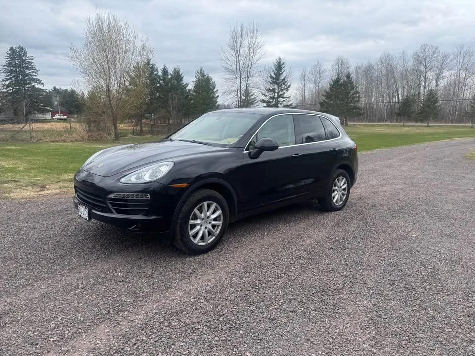 2011 Porsche 958 Cayenne - Image 2 of 8