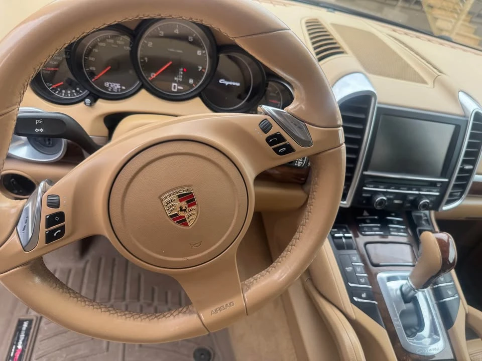 2011 Porsche 958 Cayenne - Image 3 of 8