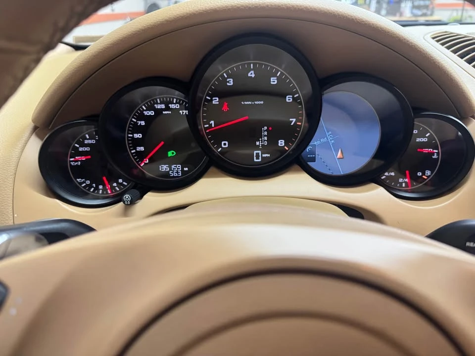 2011 Porsche 958 Cayenne - Image 6 of 8