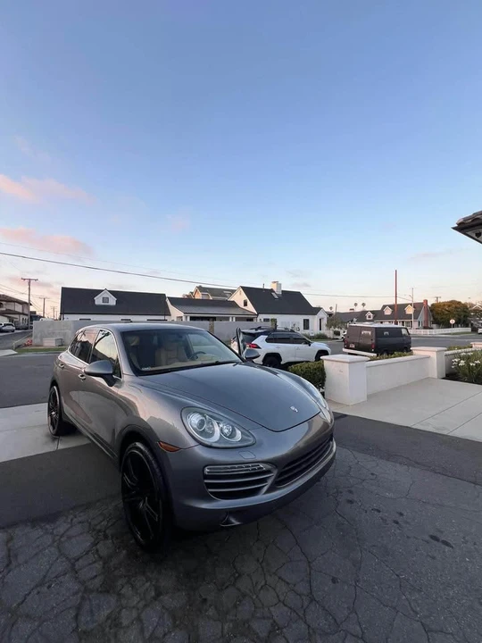 2011 Porsche 958 Cayenne - Image 9 of 10