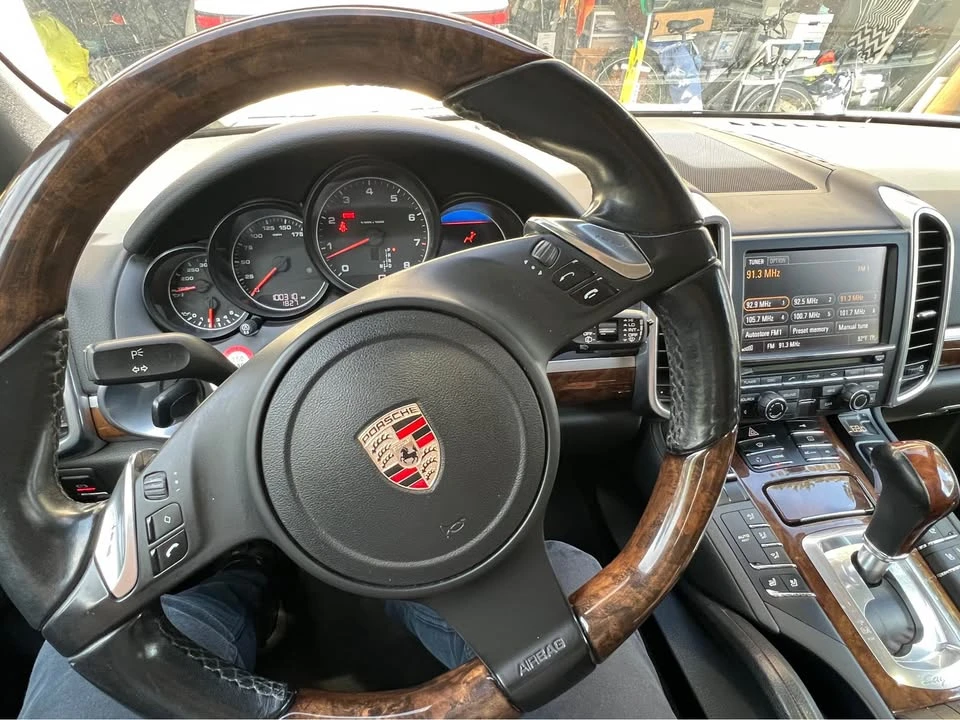 2011 Porsche 958 Cayenne - Image 17 of 20