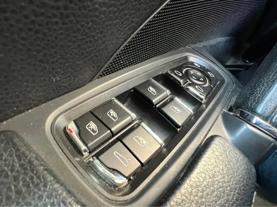 2011 Porsche 958 Cayenne - Image 15 of 20