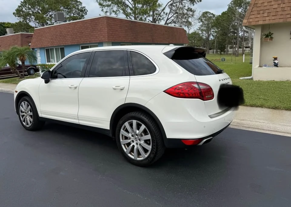 2011 Porsche 958 Cayenne - Image 4 of 7