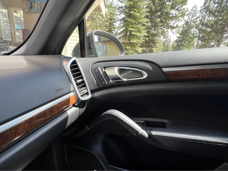 2011 Porsche 958 Cayenne - Image 16 of 20