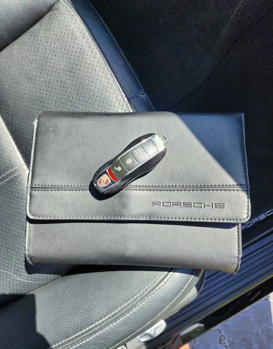 2011 Porsche 958 Cayenne - Image 10 of 13