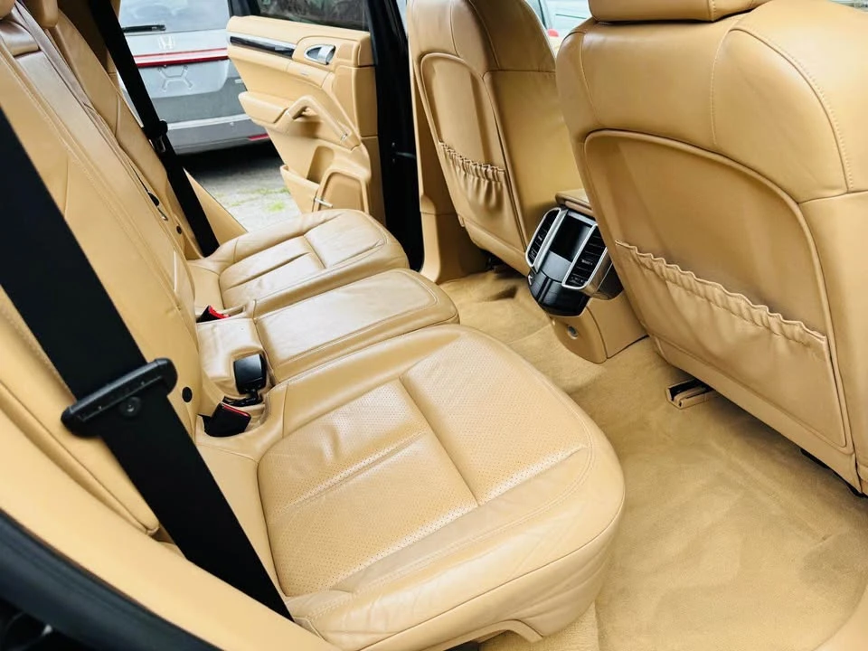 2011 Porsche 958 Cayenne - Image 12 of 16