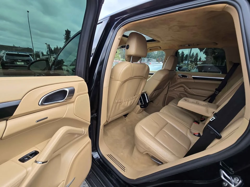 2011 Porsche 958 Cayenne - Image 9 of 14