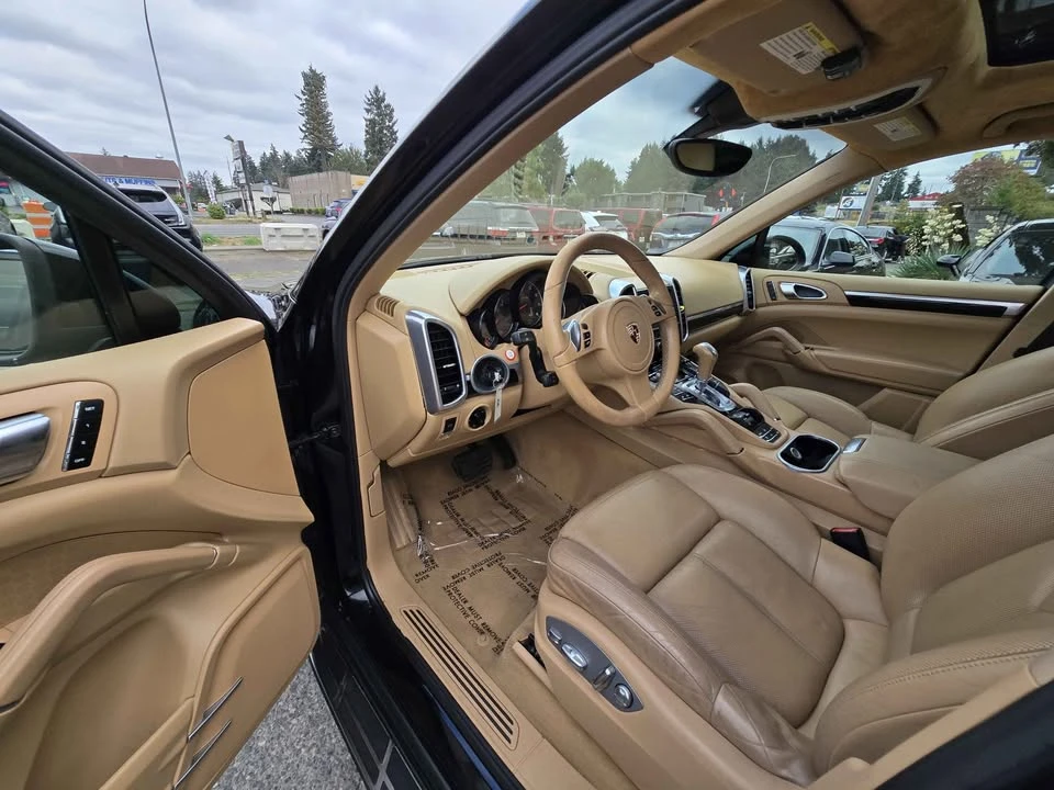 2011 Porsche 958 Cayenne - Image 12 of 14
