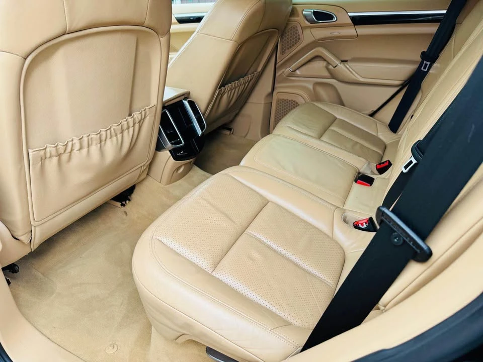 2011 Porsche 958 Cayenne - Image 10 of 16
