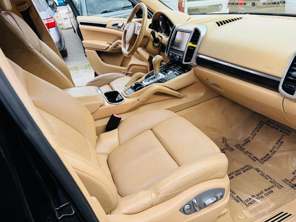 2011 Porsche 958 Cayenne - Image 11 of 16