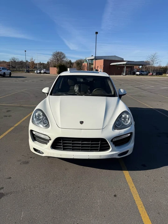 2011 Porsche 958 Cayenne Turbo - Image 2 of 12