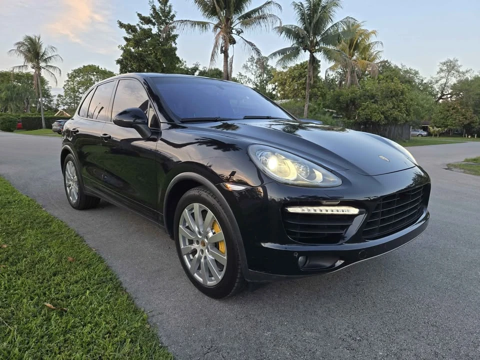 2011 Porsche 958 Cayenne Turbo - Image 2 of 11