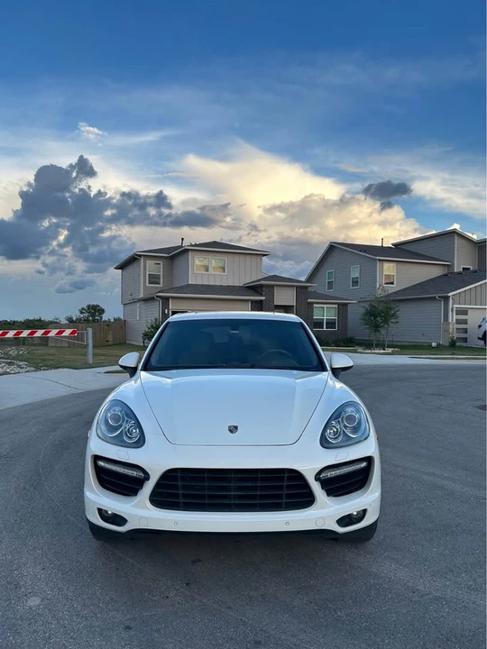 2011 Porsche 958 Cayenne Turbo - Image 2 of 14