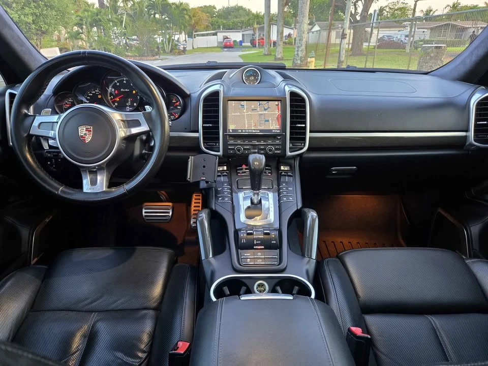 2011 Porsche 958 Cayenne Turbo - Image 9 of 11