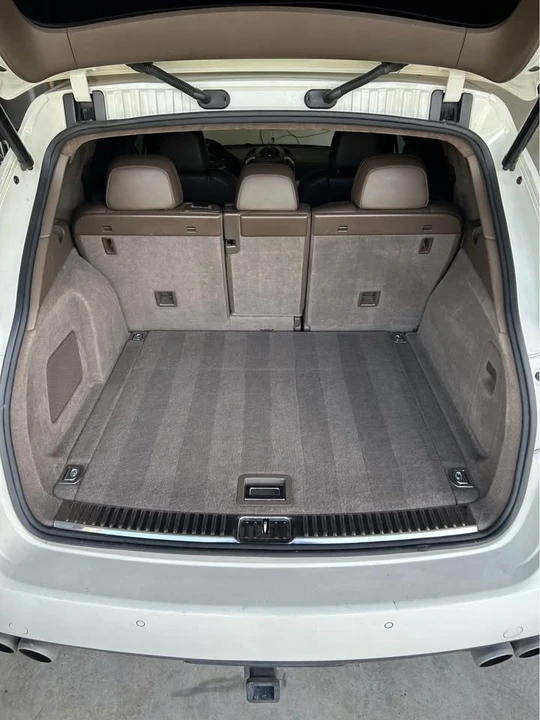 2011 Porsche 958 Cayenne Turbo - Image 10 of 14