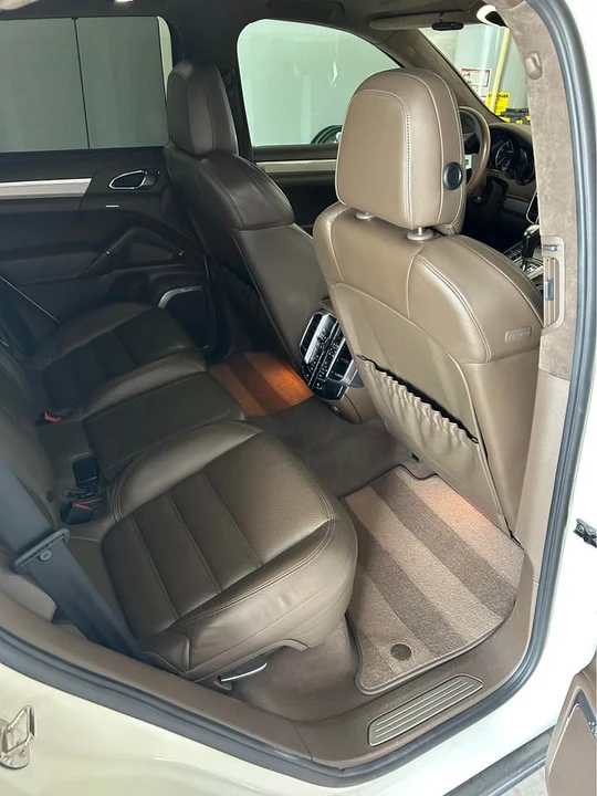 2011 Porsche 958 Cayenne Turbo - Image 12 of 14