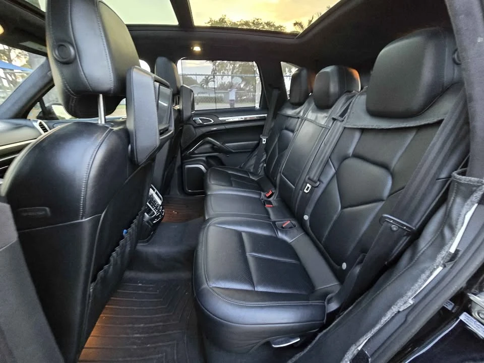 2011 Porsche 958 Cayenne Turbo - Image 10 of 11